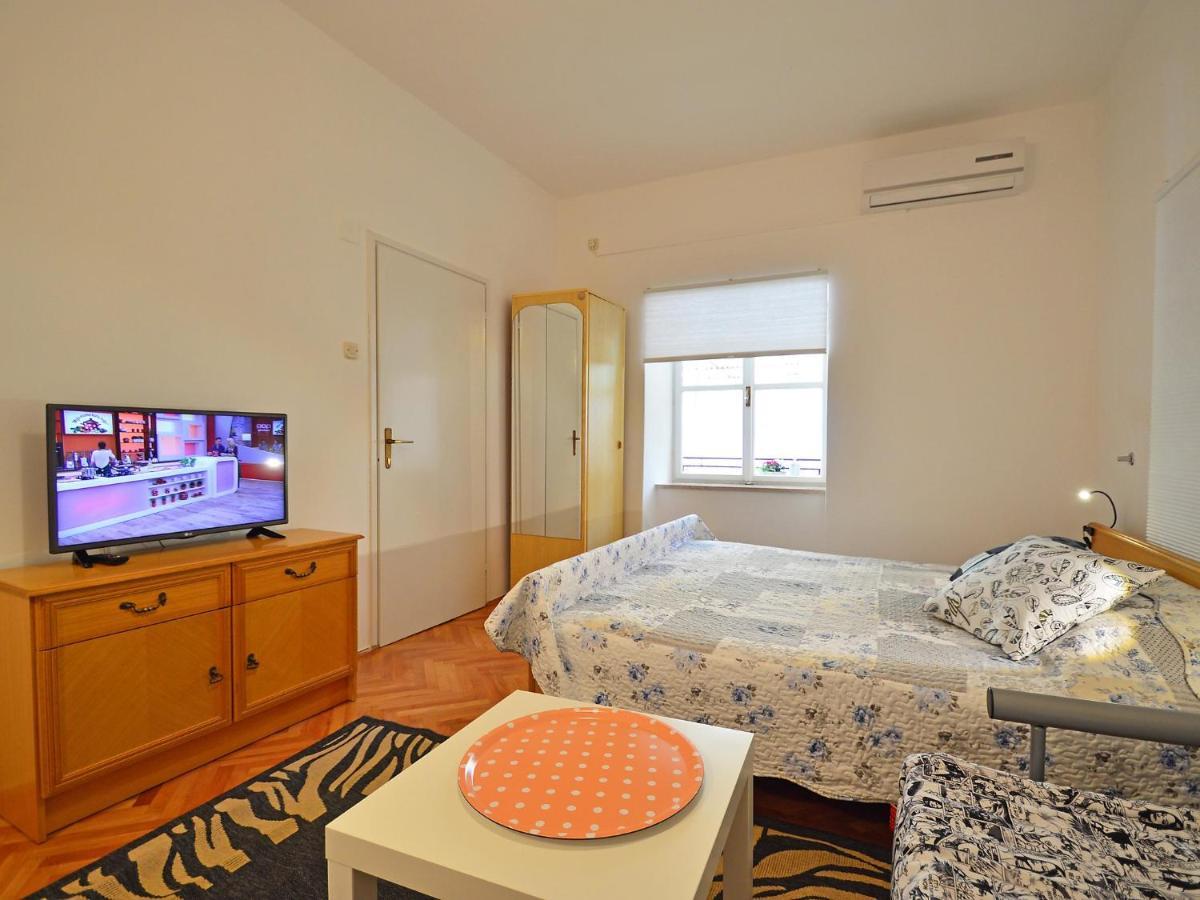Apartment Cmiljina-1 센 외부 사진