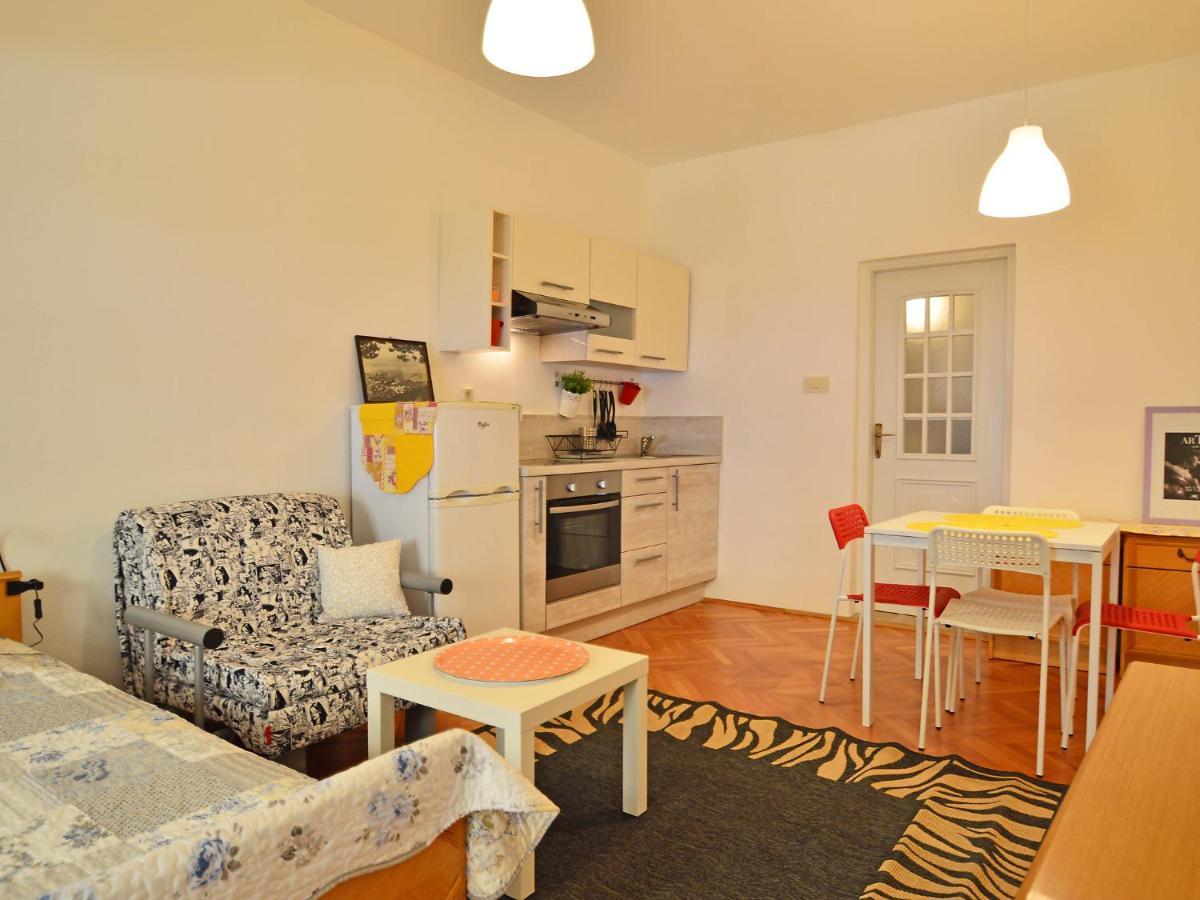 Apartment Cmiljina-1 센 외부 사진